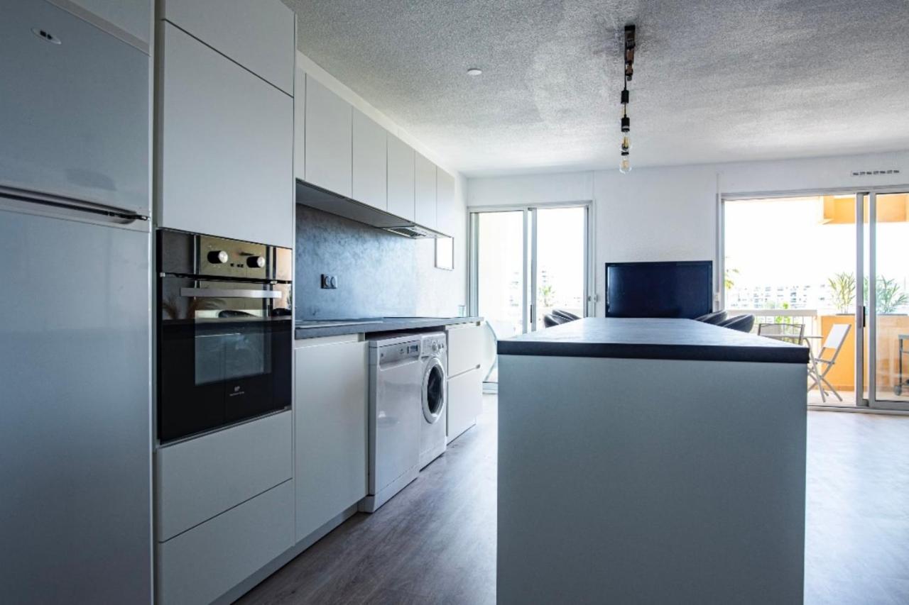 Superb Apartment Near The Port And The Sea モーギオ エクステリア 写真