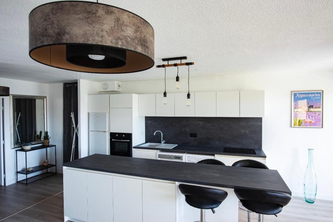 Superb Apartment Near The Port And The Sea モーギオ エクステリア 写真